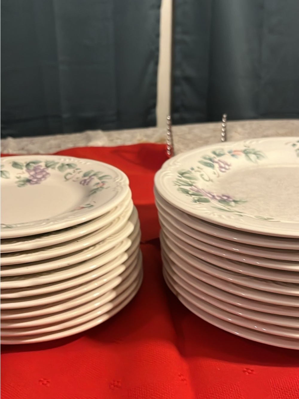 4 dinner or salad plate’s pfaltzgraff grapevine